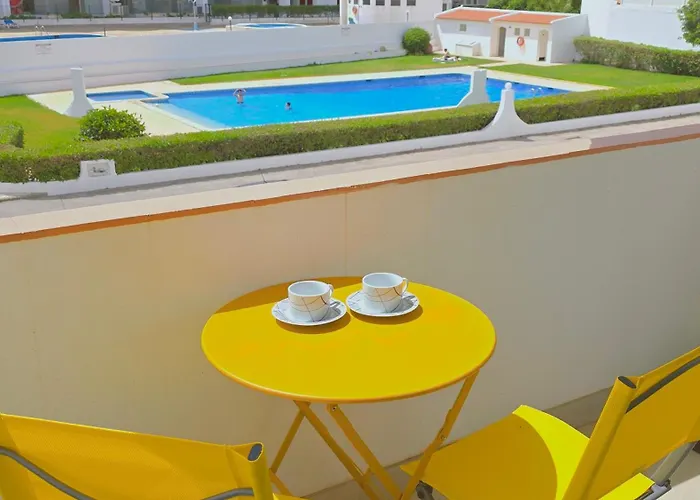 Eulalia With Pool And 5 Minutes From The Albufeira