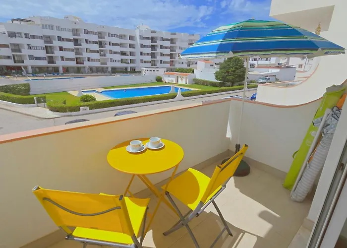 Lejlighed Eulalia With Pool And 5 Minutes From The