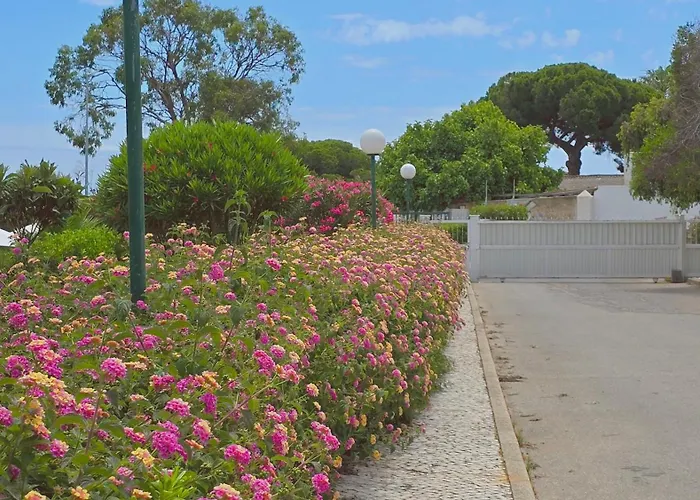 Eulalia With Pool And 5 Minutes From The Lejlighed Albufeira