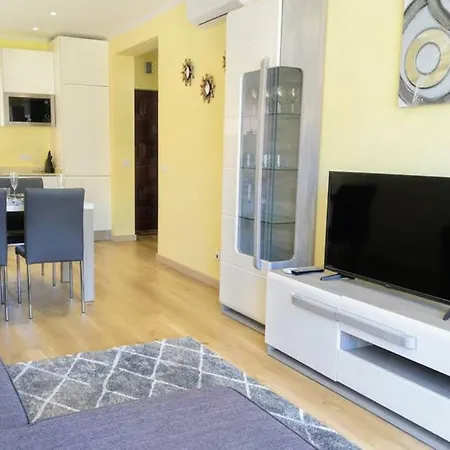 Eulalia With Pool And 5 Minutes From The Apartment